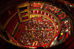 Vista cenital del interior del Teatro Gayarre de Pamplona